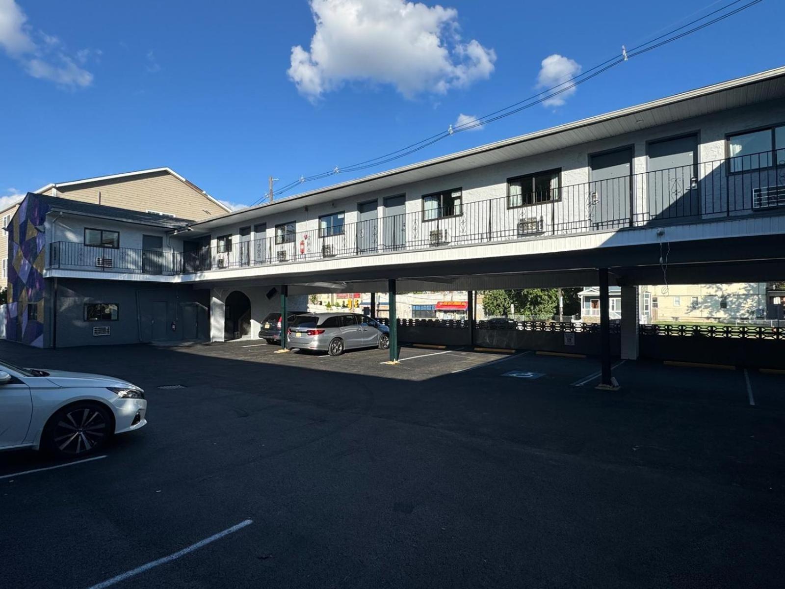 Essence Express Elizabeth Ewr Airport Exterior foto